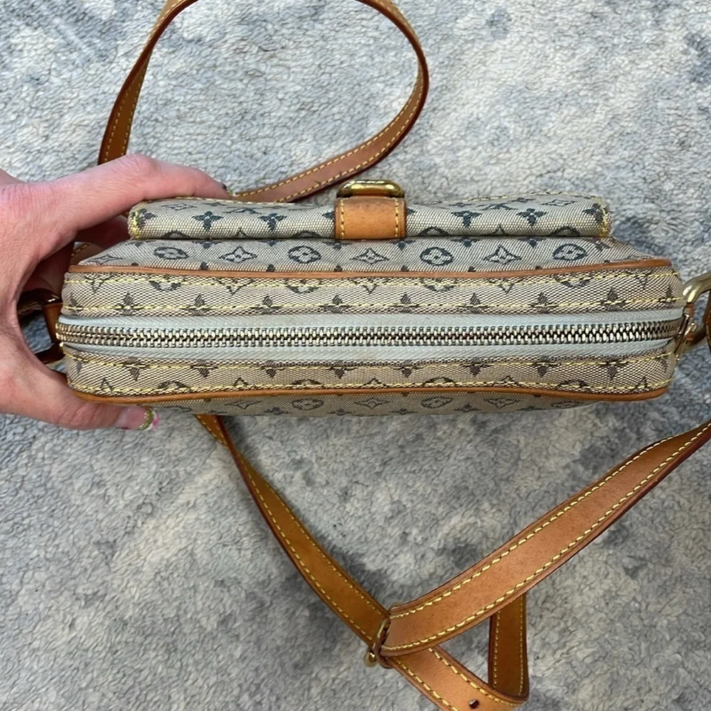 Louis Vuitton Monogram Mini Lin Juliette MM Denim Crossbody Bag - Picture 9 of 17